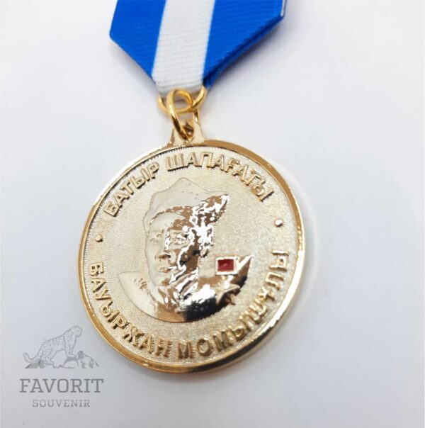 Медаль Бауыржан Момышұлы-батыр шапағаты