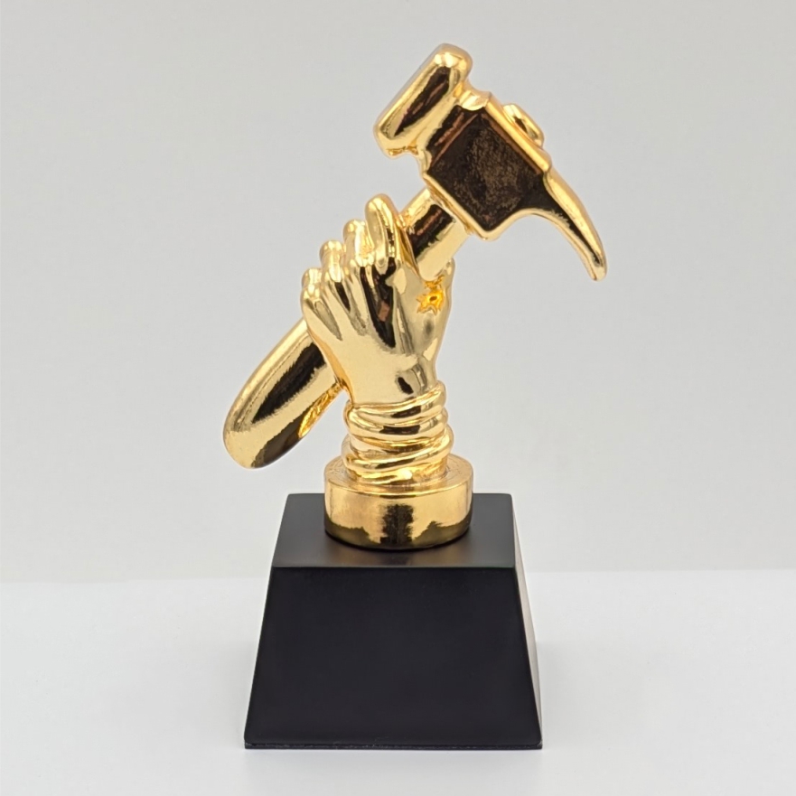 статуэтка молоток